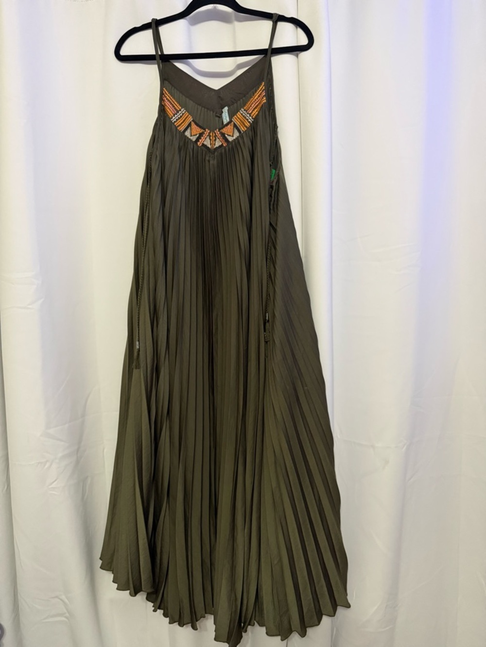 Free People Boho Flowy Olive Green Pleated Maxi Dress w Embroidered Yoke XS - Picture 5 of 9